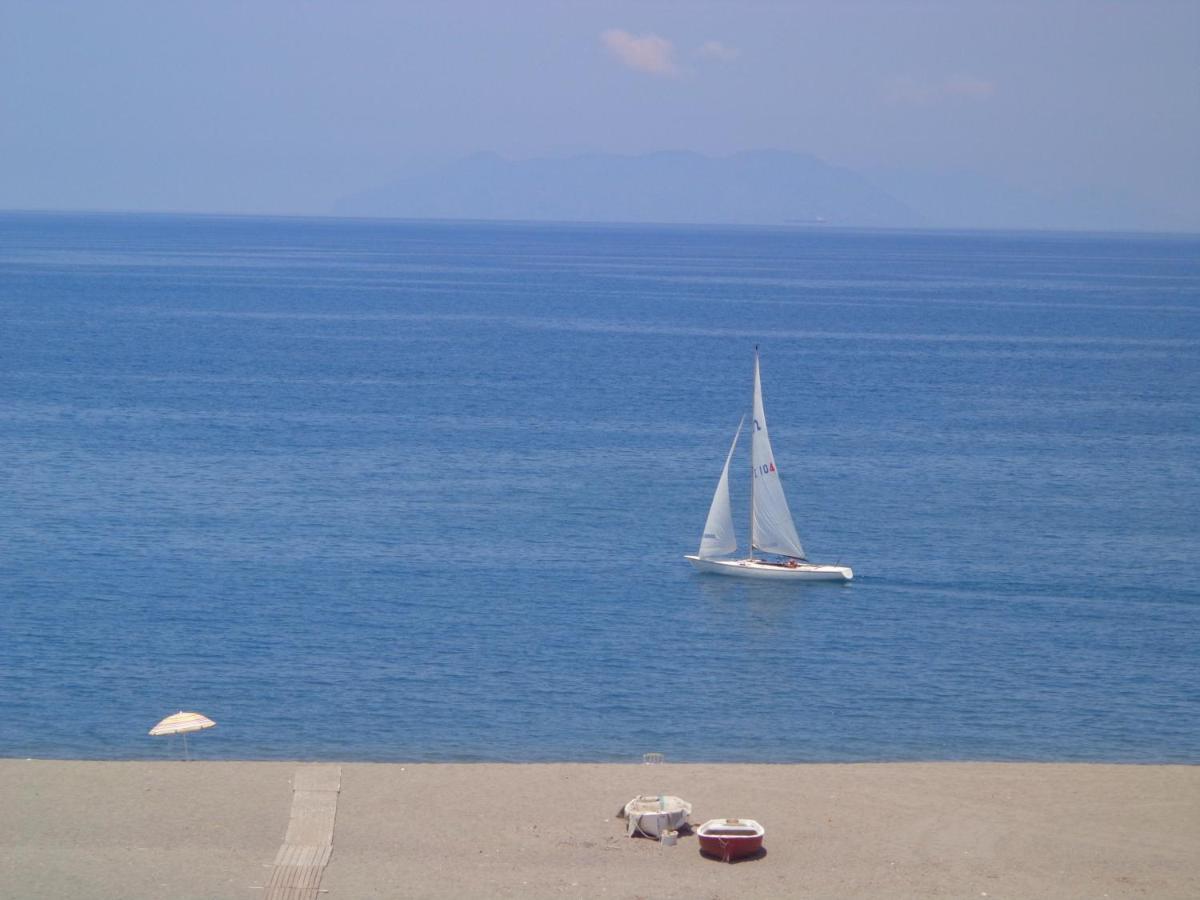 Vacanze Al Mare Patrizia'S Sweet Home Terme Vigliatore Luaran gambar