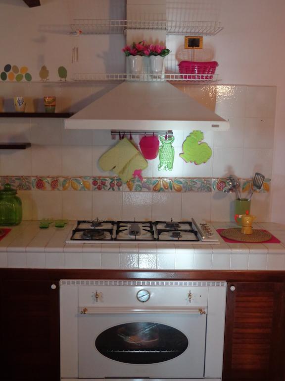 Vacanze Al Mare Patrizia'S Sweet Home Terme Vigliatore Bilik gambar